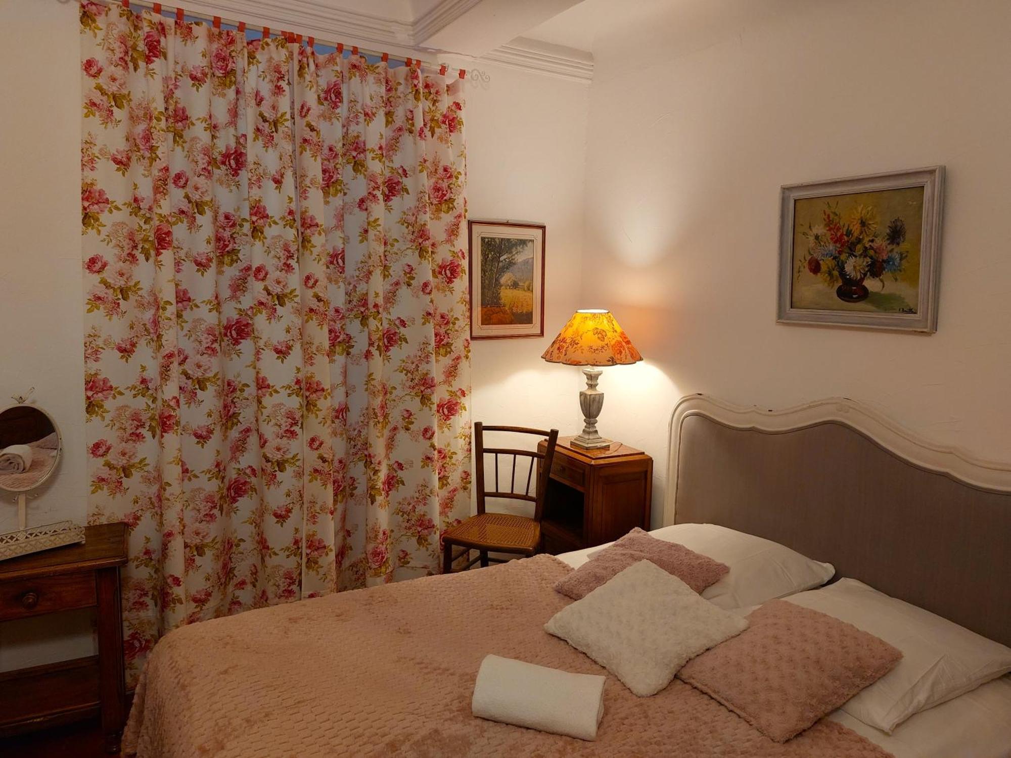 Les Gites De Bouyon Pokoj fotografie